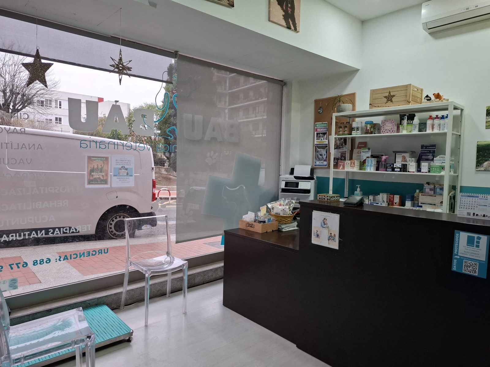 Entrada de la clínica veterinaria Bau-Bau
